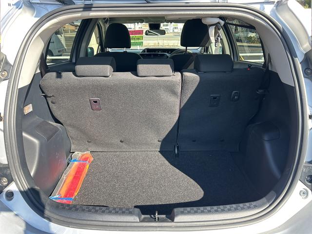 アクア Sスタイルブラック レーンアシスト 衝突被害軽減システム オートマチックハイビーム オートライト スマートキー アイドリングストップ 電動格納ミラー CVT 盗難防止システム 衝突安全ボディ ABS(25枚目)