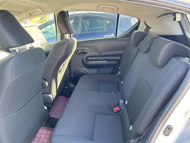 アクア Sスタイルブラック レーンアシスト 衝突被害軽減システム オートマチックハイビーム オートライト スマートキー アイドリングストップ 電動格納ミラー CVT 盗難防止システム 衝突安全ボディ ABS(29枚目)