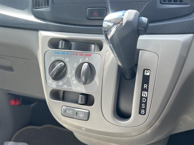 ミライース Ｘ　メモリアルエディション　キーレスエントリー　アイドリングストップ　電動格納ミラー　ＣＶＴ　盗難防止システム　ＡＢＳ　ＣＤ　ミュージックプレイヤー接続可　アルミホイール　衝突安全ボディ　エアコン　パワーステアリング（5枚目）