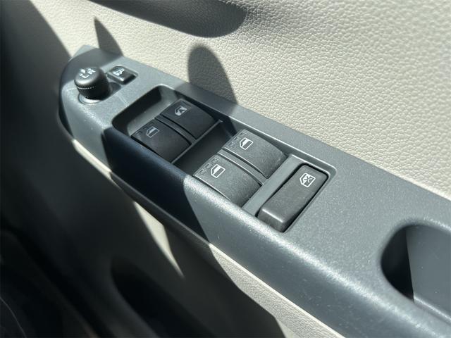 ミライース Ｘ　メモリアルエディション　キーレスエントリー　アイドリングストップ　電動格納ミラー　ＣＶＴ　盗難防止システム　ＡＢＳ　ＣＤ　ミュージックプレイヤー接続可　アルミホイール　衝突安全ボディ　エアコン　パワーステアリング（10枚目）