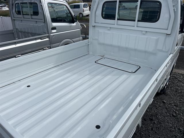 キャリイトラック KC 4WD AT 衝突被害軽減システム クリアランスソナー レーンアシスト アイドリングストップ オートライト ABS ESC エアコン パワーステアリング パワーウィンドウ 運転席エアバッグ(17枚目)