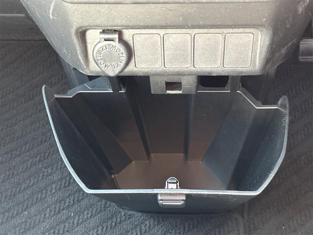 ルーミー Ｘ　ドライブレコーダー　ＥＴＣ　バックカメラ　ＴＶ　両側スライド・片側電動　クリアランスソナー　衝突被害軽減システム　オートライト　スマートキー　電動格納ミラー　ＣＶＴ　盗難防止システム　衝突安全ボディ（39枚目）