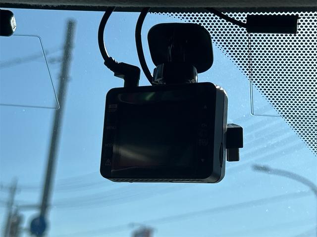 シエンタ ハイブリッドX ドライブレコーダー ETC バックカメラ ナビ TV 両側スライド・片側電動 オートライト スマートキー アイドリングストップ 電動格納ミラー 3列シート CVT CD(9枚目)