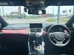 しっかりとした居住性。普段の街乗りからロングドライブまで変わらない快適性をお確かめください。 2
