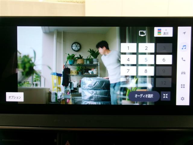 プリウス Ｚ　Ｒカメラ　フルセグ地デジＴＶ　フルオートエアコン　ＥＳＣ　黒革シート　パワーステアリング　アルミ　インテリキー　オートクルーズコントロール　パワーウインドウ　盗難防止システム　ＴＶ　ＥＴＣ付　ＡＢＳ（4枚目）