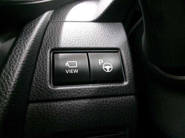 プリウス Ｚ　Ｒカメラ　フルセグ地デジＴＶ　フルオートエアコン　ＥＳＣ　黒革シート　パワーステアリング　アルミ　インテリキー　オートクルーズコントロール　パワーウインドウ　盗難防止システム　ＴＶ　ＥＴＣ付　ＡＢＳ（12枚目）