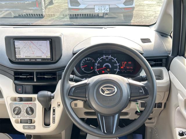 ハンドルの状態が悪いと運転に集中できませんよね。こちらの車、お気軽にお問い合わせください。