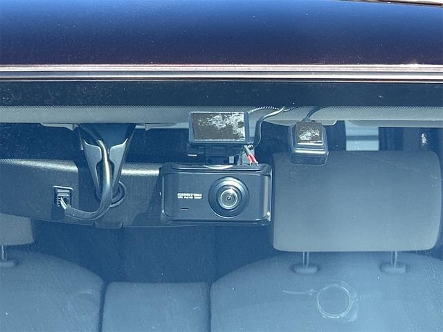 キューブ １５Ｘ　ドライブレコーダー　ＥＴＣ　ナビ　ＴＶ　スマートキー　アイドリングストップ　電動格納ミラー　ベンチシート　ＣＶＴ　ＣＤ　ＵＳＢ　Ｂｌｕｅｔｏｏｔｈ　盗難防止システム　衝突安全ボディ　ＡＢＳ　ＥＳＣ（18枚目）