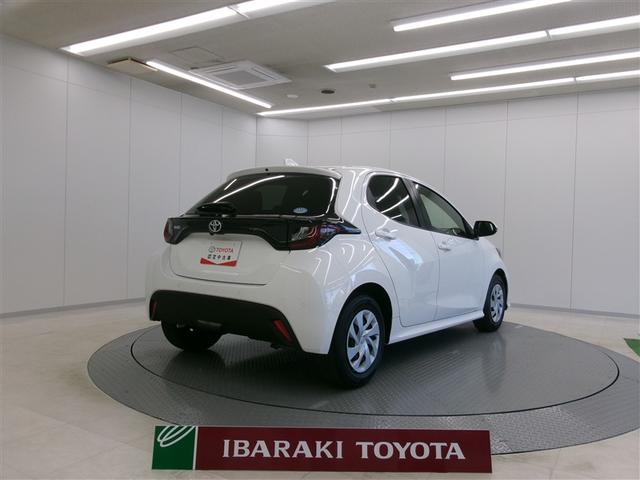 ヤリス X ETC バックカメラ ナビ レーンアシスト 衝突被害軽減システム オートマチックハイビーム オートライト スマートキー 電動格納ミラー CVT 盗難防止システム 衝突安全ボディ(3枚目)