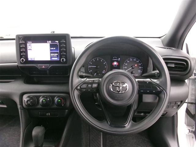 ヤリス X ETC バックカメラ ナビ レーンアシスト 衝突被害軽減システム オートマチックハイビーム オートライト スマートキー 電動格納ミラー CVT 盗難防止システム 衝突安全ボディ(7枚目)