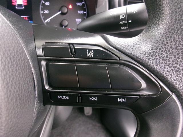 ヤリス X ETC バックカメラ ナビ レーンアシスト 衝突被害軽減システム オートマチックハイビーム オートライト スマートキー 電動格納ミラー CVT 盗難防止システム 衝突安全ボディ(10枚目)