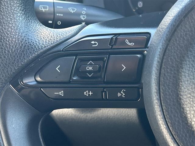 ヤリス X ETC バックカメラ ナビ レーンアシスト 衝突被害軽減システム オートマチックハイビーム オートライト スマートキー 電動格納ミラー CVT 盗難防止システム 衝突安全ボディ(41枚目)