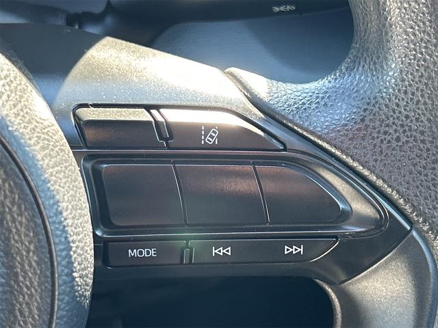 ヤリス X ETC バックカメラ ナビ レーンアシスト 衝突被害軽減システム オートマチックハイビーム オートライト スマートキー 電動格納ミラー CVT 盗難防止システム 衝突安全ボディ(42枚目)