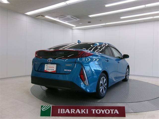 プリウスＰＨＶ Ａ　バックモニタ　オ－トエアコン　アルミホイール　ナビ　サイドエアバッグ　エアバッグ　ＡＢＳ　踏み間違い防止　ＨＤＤナビ（3枚目）