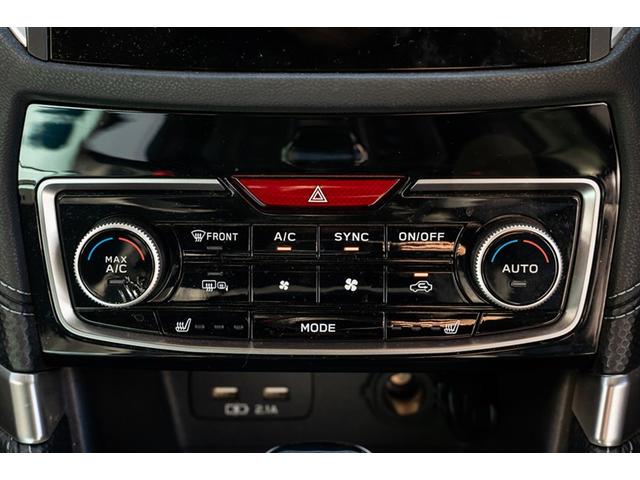 フォレスター プレミアム 衝突軽減B 横滑り防止 盗難防止装置 AUX アイドリングストップ付 ドライブレコーダ エアバッグ 電動パワーシート LEDライト ETC車載器 黒革シート メモリーナビ クルコン DVD再生 4WD(9枚目)