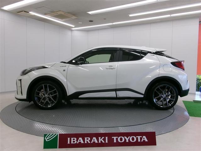 Ｃ－ＨＲ Ｓ　ＧＲスポーツ　ドライブレコーダー　バックカメラ　オートクルーズコントロール　衝突被害軽減システム　ナビ　オートマチックハイビーム　オートライト　ＬＥＤヘッドランプ　アルミホイール　スマートキー　アイドリングストップ（2枚目）