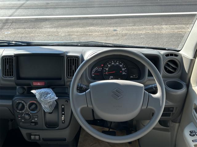 エブリイ ＰＣ　両側スライドドア　クリアランスソナー　レーンアシスト　衝突被害軽減システム　オートライト　ＬＥＤヘッドランプ　キーレスエントリー　アイドリングストップ　電動格納ミラー　シートヒーター　ＣＶＴ（3枚目）