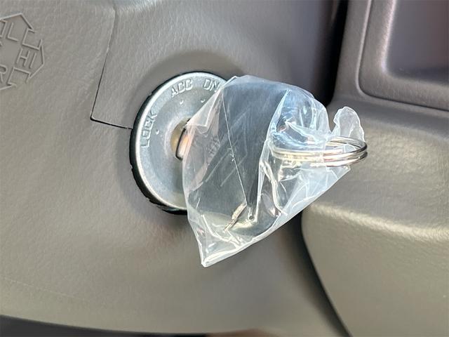 エブリイ ＰＣ　両側スライドドア　クリアランスソナー　レーンアシスト　衝突被害軽減システム　オートライト　ＬＥＤヘッドランプ　キーレスエントリー　アイドリングストップ　電動格納ミラー　シートヒーター　ＣＶＴ（10枚目）