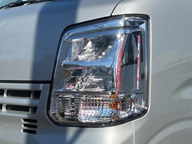 エブリイ ＰＣ　両側スライドドア　クリアランスソナー　レーンアシスト　衝突被害軽減システム　オートライト　ＬＥＤヘッドランプ　キーレスエントリー　アイドリングストップ　電動格納ミラー　シートヒーター　ＣＶＴ（14枚目）