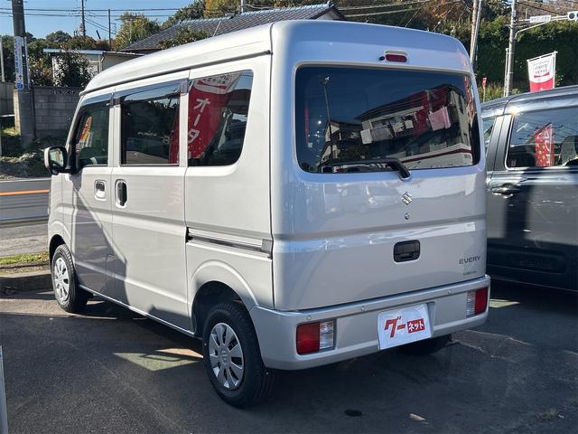 エブリイ ＰＣ　両側スライドドア　クリアランスソナー　レーンアシスト　衝突被害軽減システム　オートライト　ＬＥＤヘッドランプ　キーレスエントリー　アイドリングストップ　電動格納ミラー　シートヒーター　ＣＶＴ（18枚目）