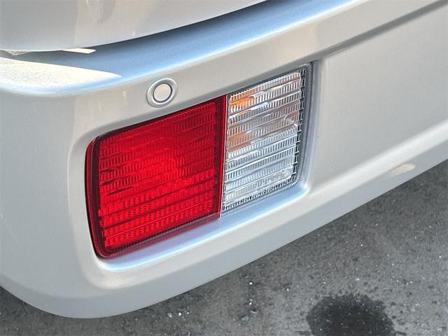 エブリイ ＰＣ　両側スライドドア　クリアランスソナー　レーンアシスト　衝突被害軽減システム　オートライト　ＬＥＤヘッドランプ　キーレスエントリー　アイドリングストップ　電動格納ミラー　シートヒーター　ＣＶＴ（26枚目）