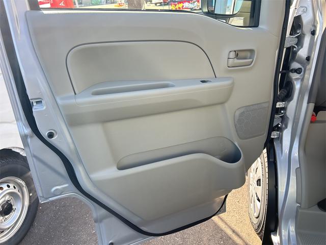 エブリイ ＰＣ　両側スライドドア　クリアランスソナー　レーンアシスト　衝突被害軽減システム　オートライト　ＬＥＤヘッドランプ　キーレスエントリー　アイドリングストップ　電動格納ミラー　シートヒーター　ＣＶＴ（34枚目）