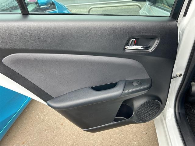 プリウス Ｓツーリングセレクション・ブラックエディション　ＥＴＣ　クリアランスソナー　レーンアシスト　オートクルーズコントロール　衝突被害軽減システム　全周囲カメラ　ナビ　アルミホイール　オートマチックハイビーム　オートライト　ＬＥＤヘッドランプ　ＣＶＴ（30枚目）