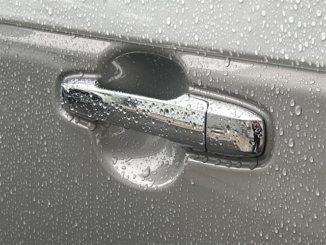 ムーヴキャンバス ストライプスＧ　全周囲カメラ　両側電動スライドドア　ナビ　ＴＶ　クリアランスソナー　レーンアシスト　衝突被害軽減システム　オートライト　ＬＥＤヘッドランプ　スマートキー　アイドリングストップ　電動格納ミラー（34枚目）