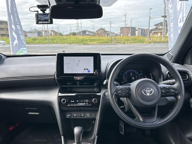 ヤリスクロス ハイブリッドZ ドライブレコーダー 全周囲カメラ クリアランスソナー オートクルーズコントロール パワーシート パークアシスト 衝突被害軽減システム ナビ TV オートマチックハイビーム オートライト(3枚目)