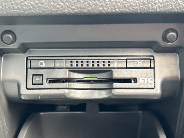 ヴェルファイア ２．４Ｚ　ゴールデンアイズＩＩ　ＥＴＣ　全周囲カメラ　ナビ　ＴＶ　クリアランスソナー　オートクルーズコントロール　両側電動スライドドア　オートライト　ＨＩＤ　サンルーフ　電動リアゲート　スマートキー　電動格納ミラー　後席モニター（10枚目）