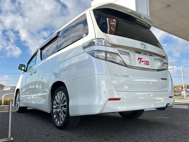 ヴェルファイア ２．４Ｚ　ゴールデンアイズＩＩ　ＥＴＣ　全周囲カメラ　ナビ　ＴＶ　クリアランスソナー　オートクルーズコントロール　両側電動スライドドア　オートライト　ＨＩＤ　サンルーフ　電動リアゲート　スマートキー　電動格納ミラー　後席モニター（18枚目）