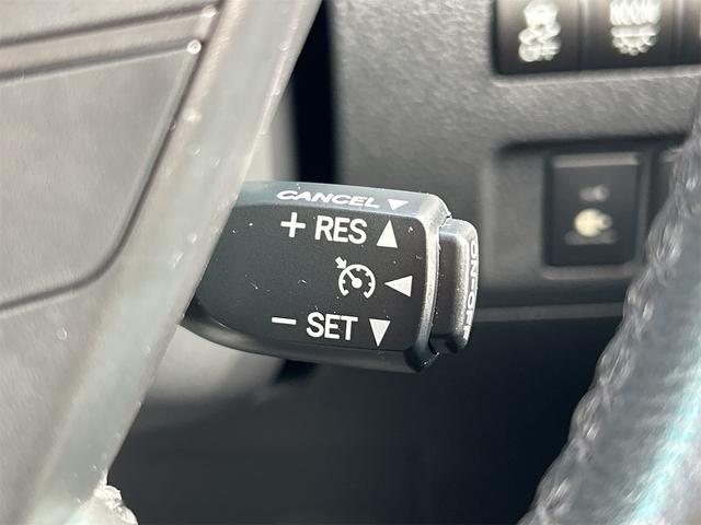 ヴェルファイア ２．４Ｚ　ゴールデンアイズＩＩ　ＥＴＣ　全周囲カメラ　ナビ　ＴＶ　クリアランスソナー　オートクルーズコントロール　両側電動スライドドア　オートライト　ＨＩＤ　サンルーフ　電動リアゲート　スマートキー　電動格納ミラー　後席モニター（52枚目）