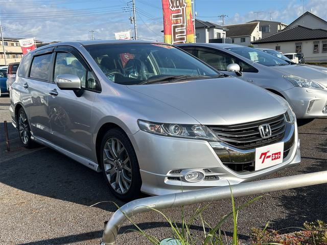 オデッセイ アブソルート　ＥＴＣ　バックカメラ　ナビ　オートクルーズコントロール　オートライト　ＨＩＤ　キーレスエントリー　電動格納ミラー　３列シート　ＡＴ　アルミホイール　ＣＤ　ＤＶＤ再生　ＵＳＢ　Ｂｌｕｅｔｏｏｔｈ（13枚目）