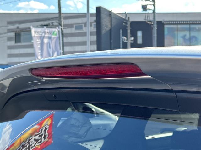 オデッセイ アブソルート　ＥＴＣ　バックカメラ　ナビ　オートクルーズコントロール　オートライト　ＨＩＤ　キーレスエントリー　電動格納ミラー　３列シート　ＡＴ　アルミホイール　ＣＤ　ＤＶＤ再生　ＵＳＢ　Ｂｌｕｅｔｏｏｔｈ（26枚目）