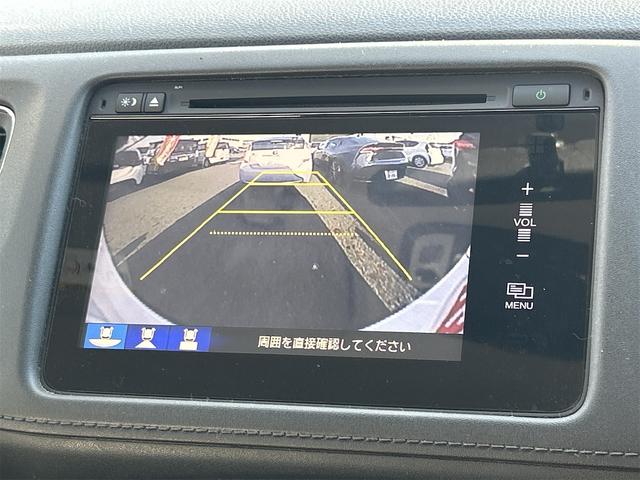 ヴェゼル ハイブリッドＸ　ＥＴＣ　バックカメラ　オートクルーズコントロール　衝突被害軽減システム　ナビ　オートライト　ＬＥＤヘッドランプ　アルミホイール　スマートキー　電動格納ミラー　ＡＴ　盗難防止システム　衝突安全ボディ（5枚目）