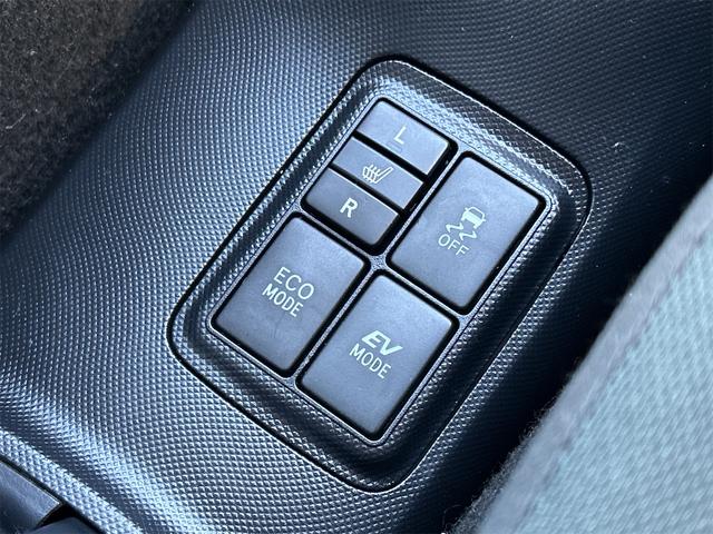 アクア Ｓ　ＥＴＣ　バックカメラ　ＴＶ　クリアランスソナー　オートライト　スマートキー　アイドリングストップ　電動格納ミラー　シートヒーター　ＣＶＴ　衝突安全ボディ　ＡＢＳ　ＥＳＣ　ＣＤ　Ｂｌｕｅｔｏｏｔｈ（9枚目）