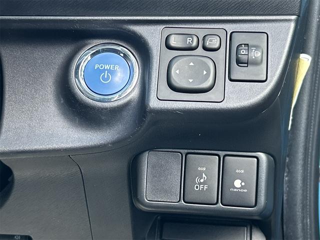 アクア Ｓ　ＥＴＣ　バックカメラ　ＴＶ　クリアランスソナー　オートライト　スマートキー　アイドリングストップ　電動格納ミラー　シートヒーター　ＣＶＴ　衝突安全ボディ　ＡＢＳ　ＥＳＣ　ＣＤ　Ｂｌｕｅｔｏｏｔｈ（10枚目）