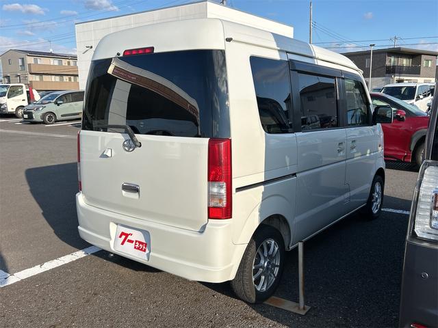 エブリイワゴン ＪＰターボ　ＥＴＣ　バックカメラ　ナビ　ＴＶ　キーレスエントリー　電動格納ミラー　ＡＴ　盗難防止システム　ＡＢＳ　ＣＤ　アルミホイール　衝突安全ボディ　エアコン　パワーステアリング　パワーウィンドウ（8枚目）
