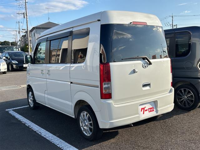 エブリイワゴン ＪＰターボ　ＥＴＣ　バックカメラ　ナビ　ＴＶ　キーレスエントリー　電動格納ミラー　ＡＴ　盗難防止システム　ＡＢＳ　ＣＤ　アルミホイール　衝突安全ボディ　エアコン　パワーステアリング　パワーウィンドウ（9枚目）