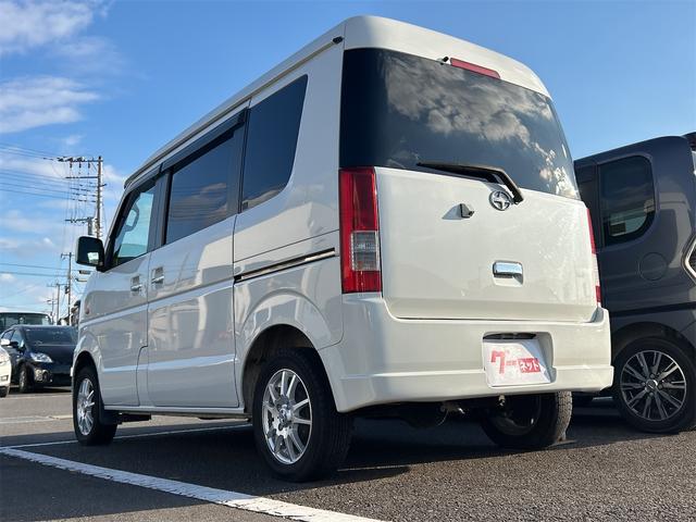 エブリイワゴン ＪＰターボ　ＥＴＣ　バックカメラ　ナビ　ＴＶ　キーレスエントリー　電動格納ミラー　ＡＴ　盗難防止システム　ＡＢＳ　ＣＤ　アルミホイール　衝突安全ボディ　エアコン　パワーステアリング　パワーウィンドウ（10枚目）
