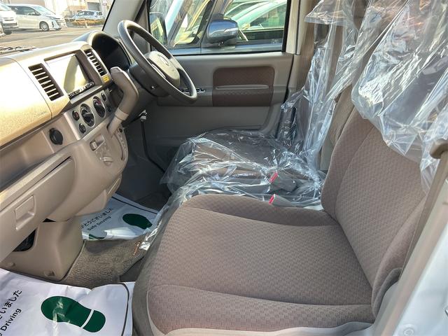 エブリイワゴン ＪＰターボ　ＥＴＣ　バックカメラ　ナビ　ＴＶ　キーレスエントリー　電動格納ミラー　ＡＴ　盗難防止システム　ＡＢＳ　ＣＤ　アルミホイール　衝突安全ボディ　エアコン　パワーステアリング　パワーウィンドウ（21枚目）