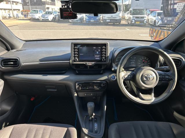 ヤリス ハイブリッドX ドライブレコーダー ETC 全周囲カメラ TV オートクルーズコントロール レーンアシスト 衝突被害軽減システム オートマチックハイビーム オートライト スマートキー(2枚目)