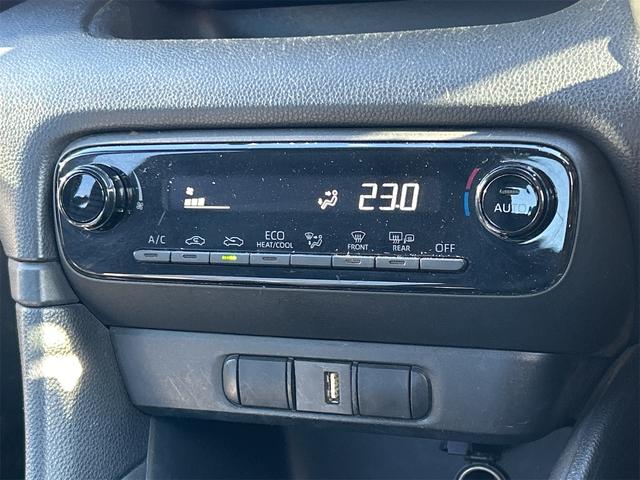 ヤリス ハイブリッドX ドライブレコーダー ETC 全周囲カメラ TV オートクルーズコントロール レーンアシスト 衝突被害軽減システム オートマチックハイビーム オートライト スマートキー(6枚目)