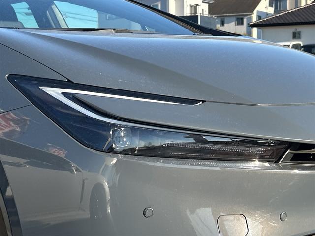 プリウス Ｚ　ドライブレコーダー　ＥＴＣ　クリアランスソナー　レーンアシスト　オートクルーズコントロール　パークアシスト　衝突被害軽減システム　全周囲カメラ　ナビ　ＴＶ　アルミホイール　オートマチックハイビーム（11枚目）