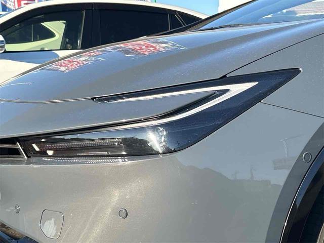 プリウス Ｚ　ドライブレコーダー　ＥＴＣ　クリアランスソナー　レーンアシスト　オートクルーズコントロール　パークアシスト　衝突被害軽減システム　全周囲カメラ　ナビ　ＴＶ　アルミホイール　オートマチックハイビーム（13枚目）