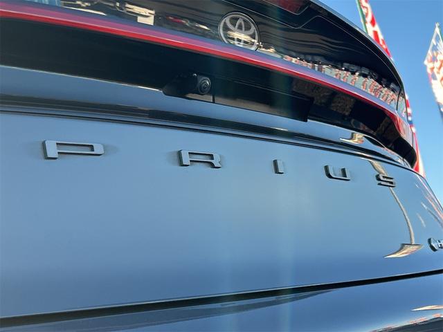 プリウス Ｚ　ドライブレコーダー　ＥＴＣ　クリアランスソナー　レーンアシスト　オートクルーズコントロール　パークアシスト　衝突被害軽減システム　全周囲カメラ　ナビ　ＴＶ　アルミホイール　オートマチックハイビーム（25枚目）