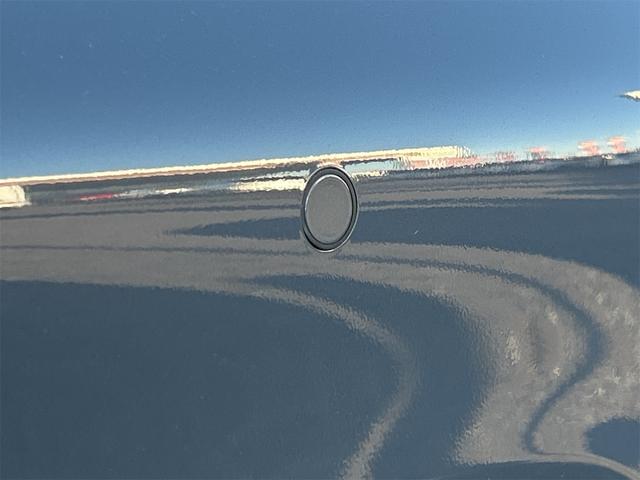 プリウス Ｚ　ドライブレコーダー　ＥＴＣ　クリアランスソナー　レーンアシスト　オートクルーズコントロール　パークアシスト　衝突被害軽減システム　全周囲カメラ　ナビ　ＴＶ　アルミホイール　オートマチックハイビーム（26枚目）