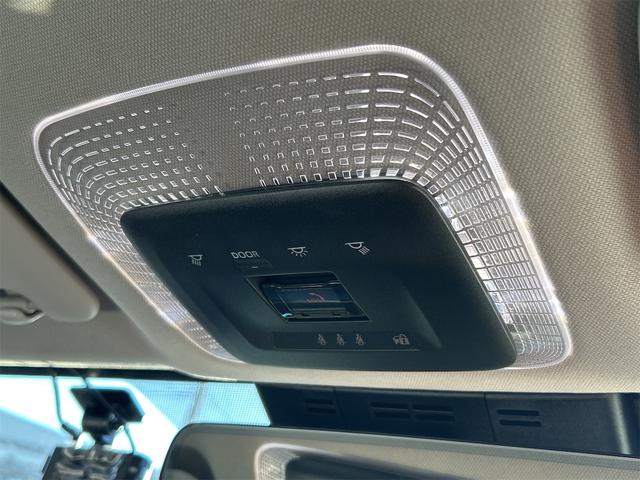 プリウス Ｚ　ドライブレコーダー　ＥＴＣ　クリアランスソナー　レーンアシスト　オートクルーズコントロール　パークアシスト　衝突被害軽減システム　全周囲カメラ　ナビ　ＴＶ　アルミホイール　オートマチックハイビーム（50枚目）