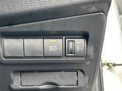 オートマチックハイビーム『先行車や対向車のライトを認識し、ハイビームとロービームを自動で切り替える機能です♪』 7