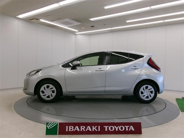 アクア Ｇ　ＶＳＣ　衝突軽減ブレーキ　メモリナビ　バックモニター　ＬＥＤ　クルーズコントロール　スマートキー　ＥＴＣ車載器　ナビ　パワーウィンドウ　イモビライザー　サイドエアバック　キーフリーシステム　エアバッグ（2枚目）